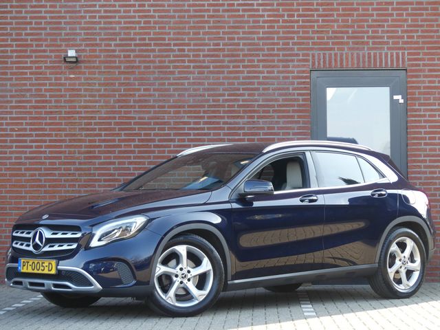 Mercedes-Benz GLA 180 Camera/Navigatie/Xenon/PDC