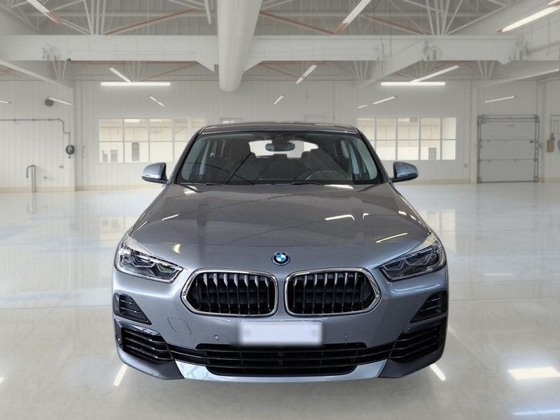 BMW X2 XDRIVE 25E BUSINESS X AUTOMATICO SUV imagem 2