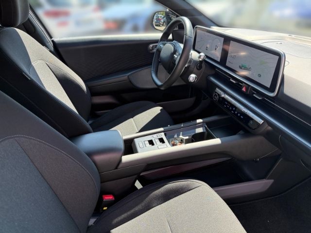 Fahrzeugabbildung Hyundai IONIQ 6 Basis Elektro +KLIMA+LED+PDC+RFK+SHZ+UVM