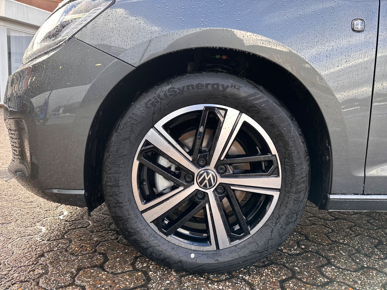 Fahrzeugabbildung Volkswagen Caddy Maxi 2.0 TDI DSG Pano/ACC/LED/APP/7-Sitzer