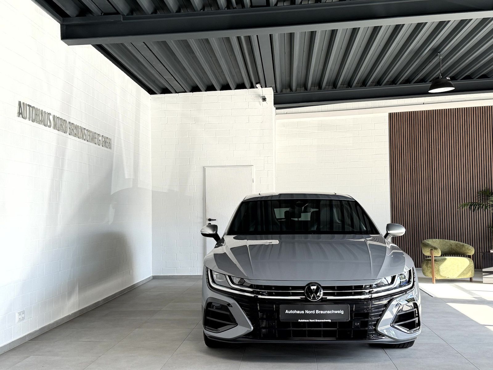 Volkswagen Arteon Shooting Brake R 2.0 TSI IQ Pano HUD AHK foto 2