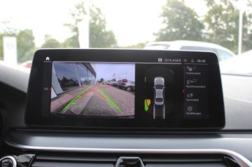 Fahrzeugabbildung BMW 520 d Lim. M Sport HeadUp+Komfortsitze+GSD