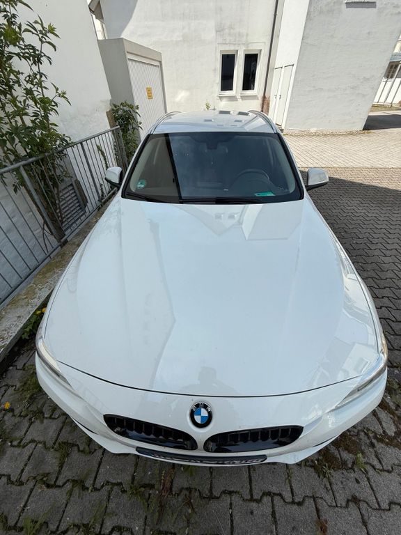 Image of BMW 320