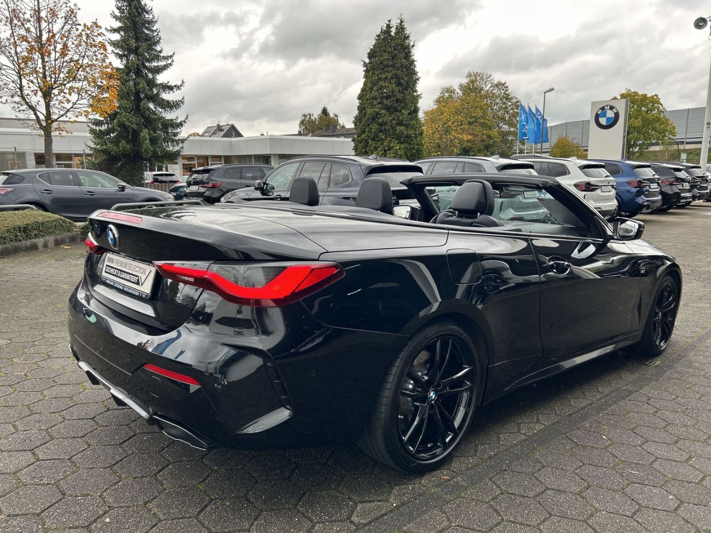 Fahrzeugabbildung BMW M440i Cabrio,Laserlicht,HeadUp,Rückfahrk.,19''LM