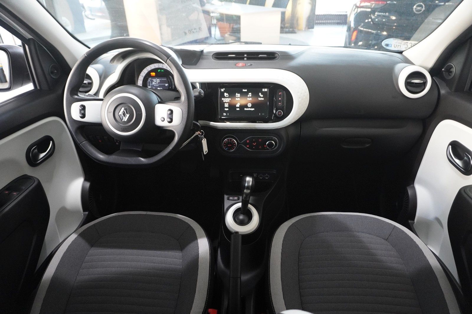 Fahrzeugabbildung Renault Twingo Zen Electric NAVI/LED/USB/TOUCH/DAB/SPORT