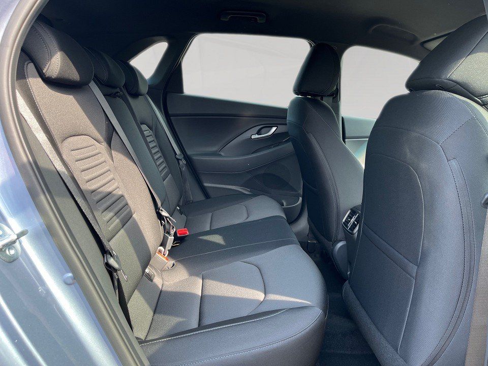 Fahrzeugabbildung Hyundai i30 1.0T 100PS DCT ADVANTAGE