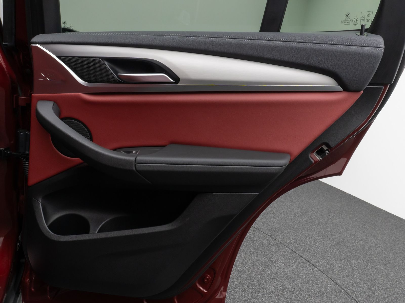 Fahrzeugabbildung BMW X3 xD30e Laser 360° HUD DAB HiFi Komfort Sport