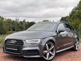 Audi A3 Sportback 40 Tfsi* S line*quattro*Matrix*AHK* - mit Benzin-Antrieb: Grau, Scheckheftgepflegt, Limousine