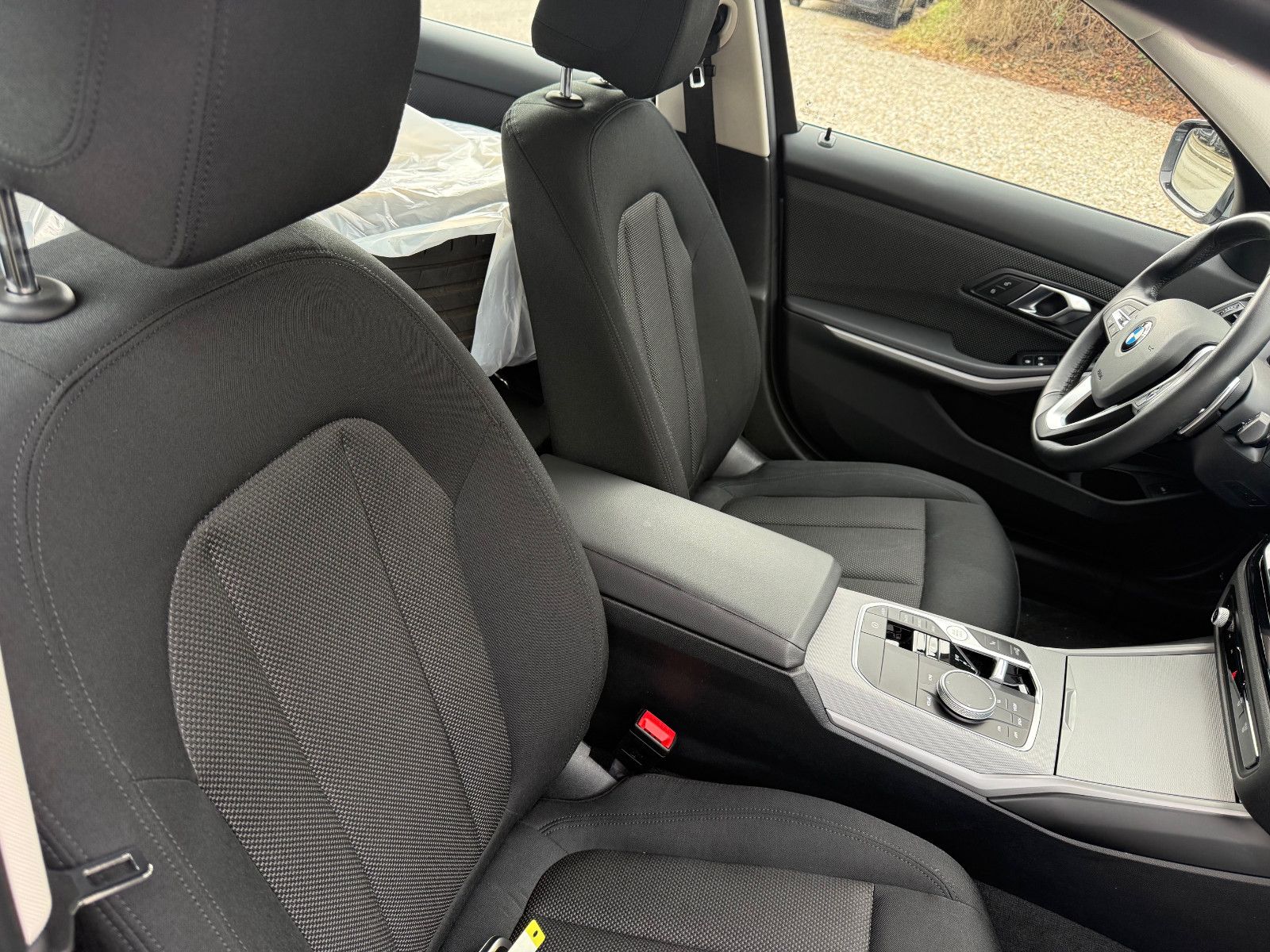 BMW 320d xDrive Touring Aut Navi LED Live Cockpit foto 9