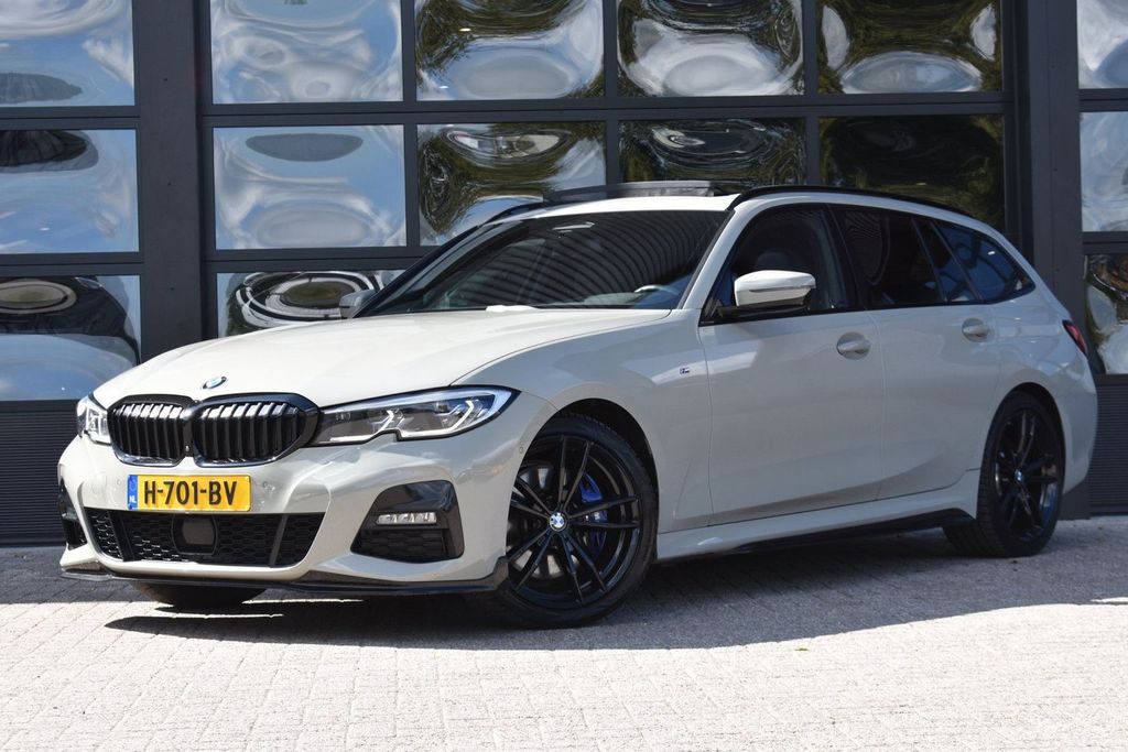 Image of BMW 330