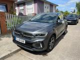 Volkswagen T-Roc 1.5 TSI R-Line Sportpaket StandHZG Navi Di - mit Benzin-Antrieb: Grau, Geländewagen, Sportpaket