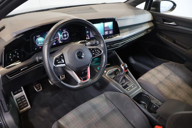 Volkswagen Golf VIII GTI 2.0 TSI AID+CARPLAY+AMBIENT+PANO