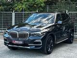 BMW X5 40i INDIVIDUAL.LUFTFEDER.MASSAGE.SOFT.360°AHK - BMW X5 Gebrauchtwagen in Augsburg
