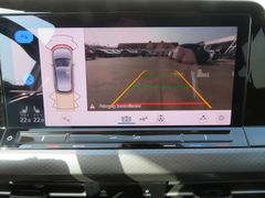 VW Golf VIII 2.0 TDI Active DSG LED Nav Ahk Rfk 16' VW Golf VIII 2.0 TDI Active DSG LED Nav Ahk Rfk 16'