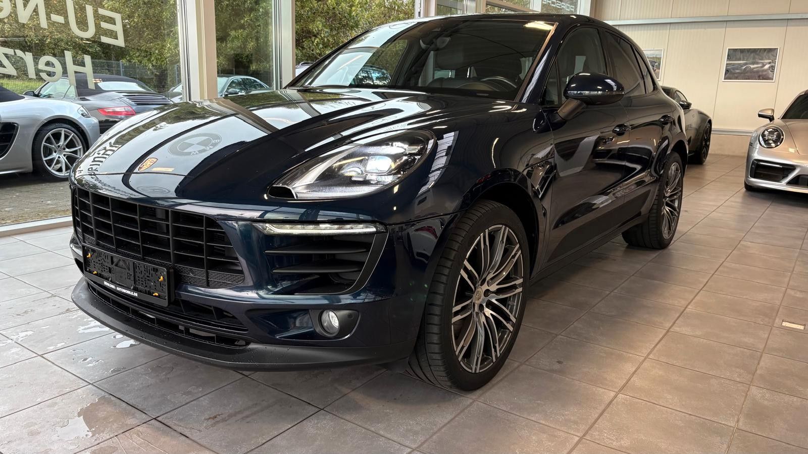 Fahrzeugabbildung Porsche Macan S Diesel/Panodach/21 Zoll Turbo/