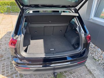 Volkswagen Tiguan - 10