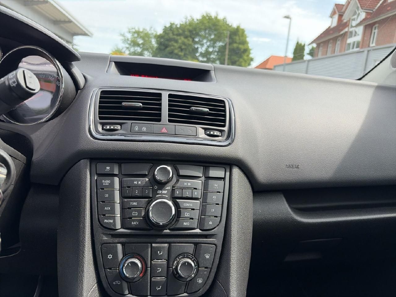 Fahrzeugabbildung Opel Meriva 1,4 Color Edition
