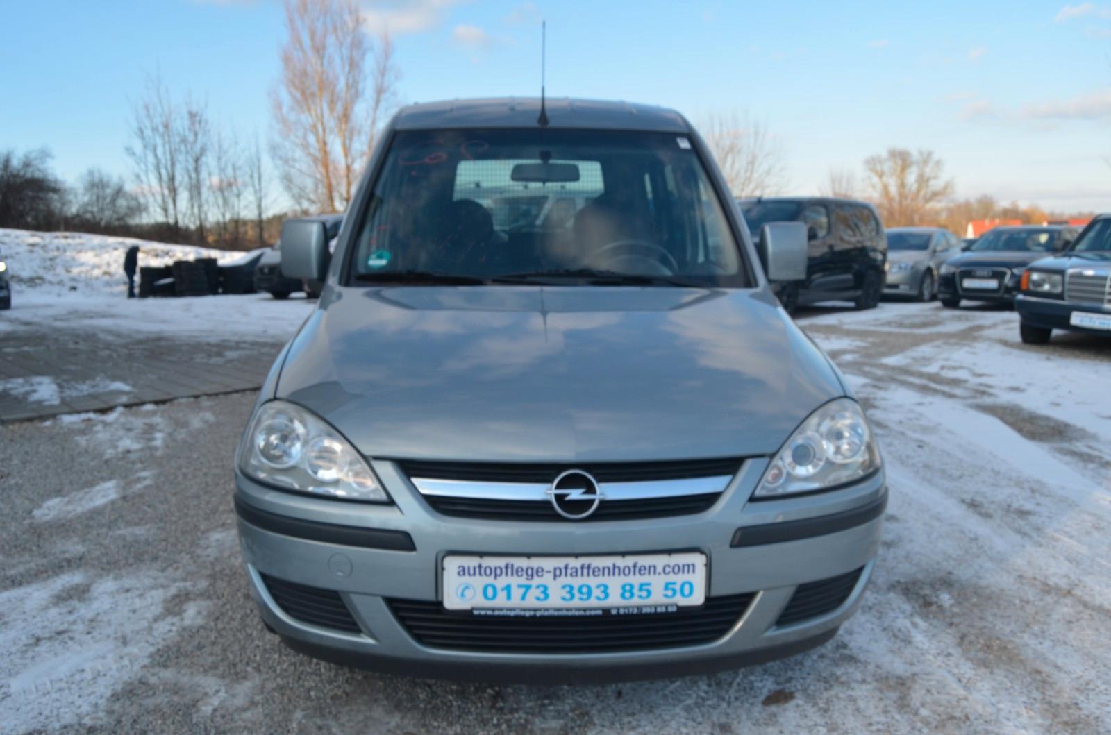 Opel Combo 2010 — interior