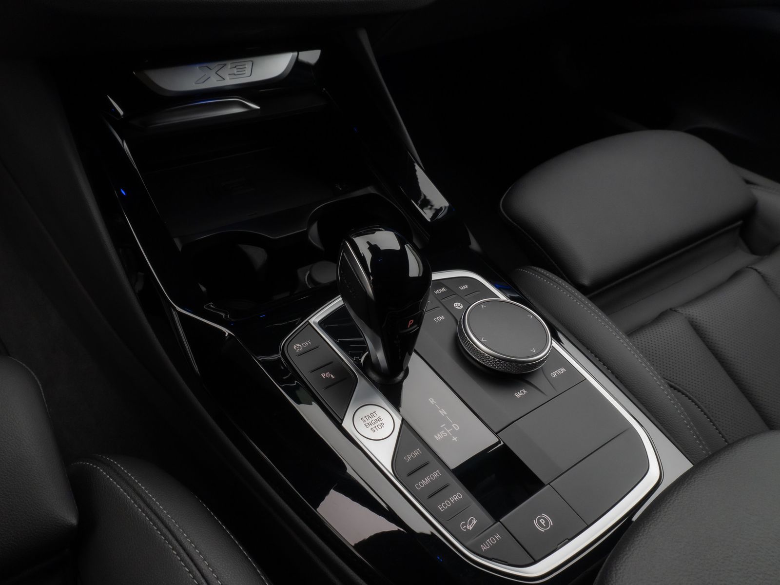 Fahrzeugabbildung BMW X3 xD20d M Sport Kamera DAB HiFi AHK Komfort 19"