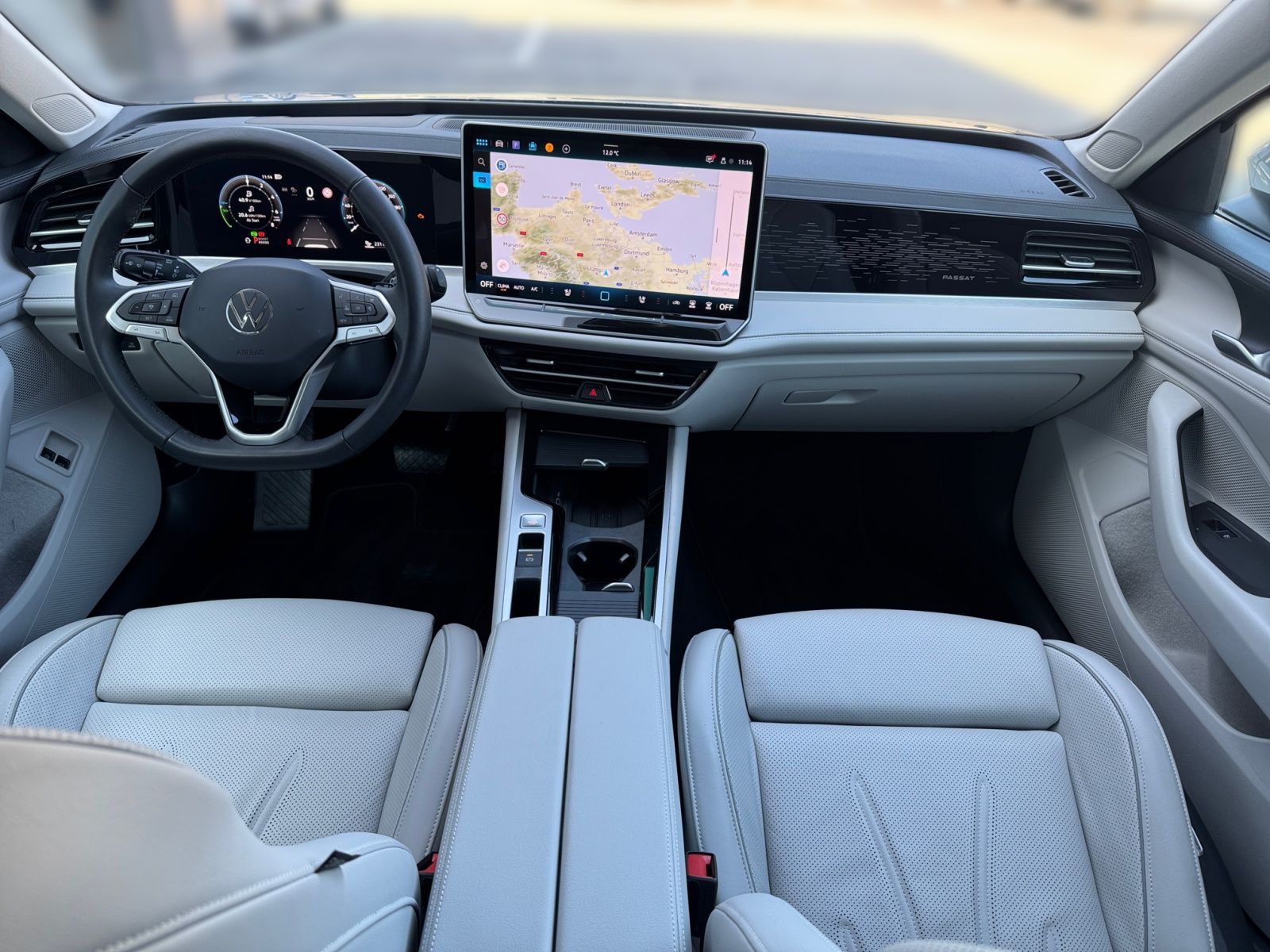 Volkswagen Passat - Bild 10