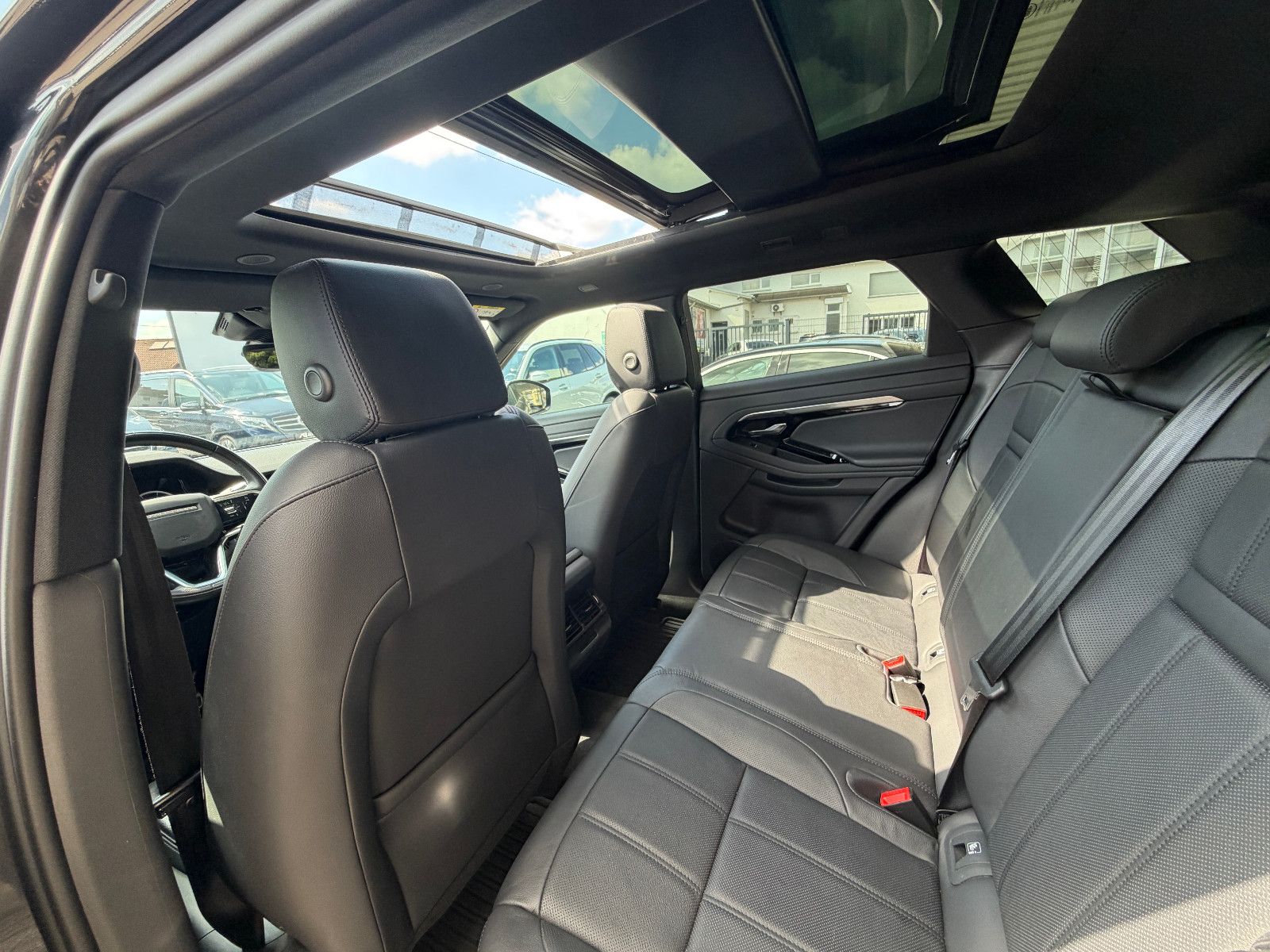 Fahrzeugabbildung Land Rover Range Rover Evoque S Hybrid /R-DYNAMIC/PANO/KAM