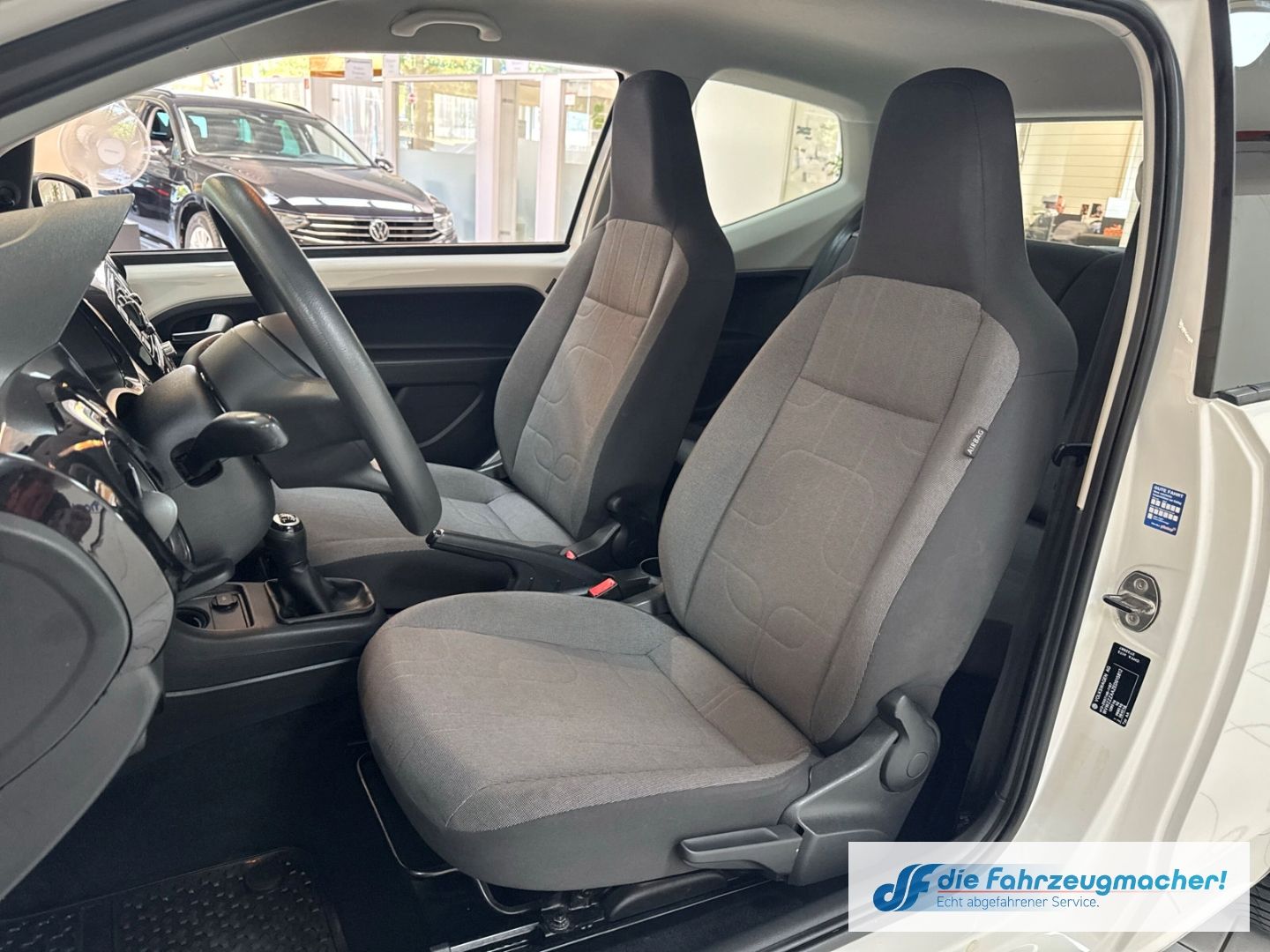Fahrzeugabbildung Volkswagen up! move BMT Klima teilb.Rücksb AUX MP3 CD eFH T