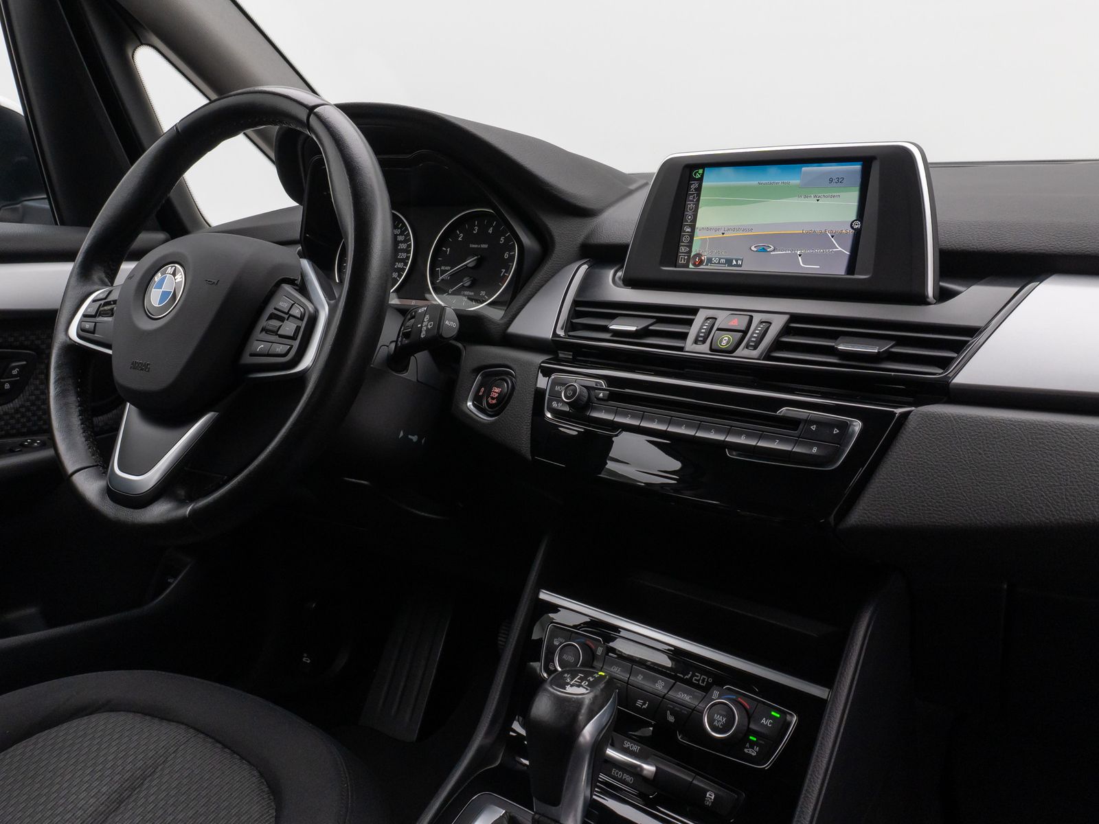 Fahrzeugabbildung BMW 218i Active Tourer Navi Sitzhz Geschwindigkeitsr