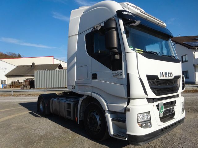 Iveco 420 / Retarder / Standklima / DE /