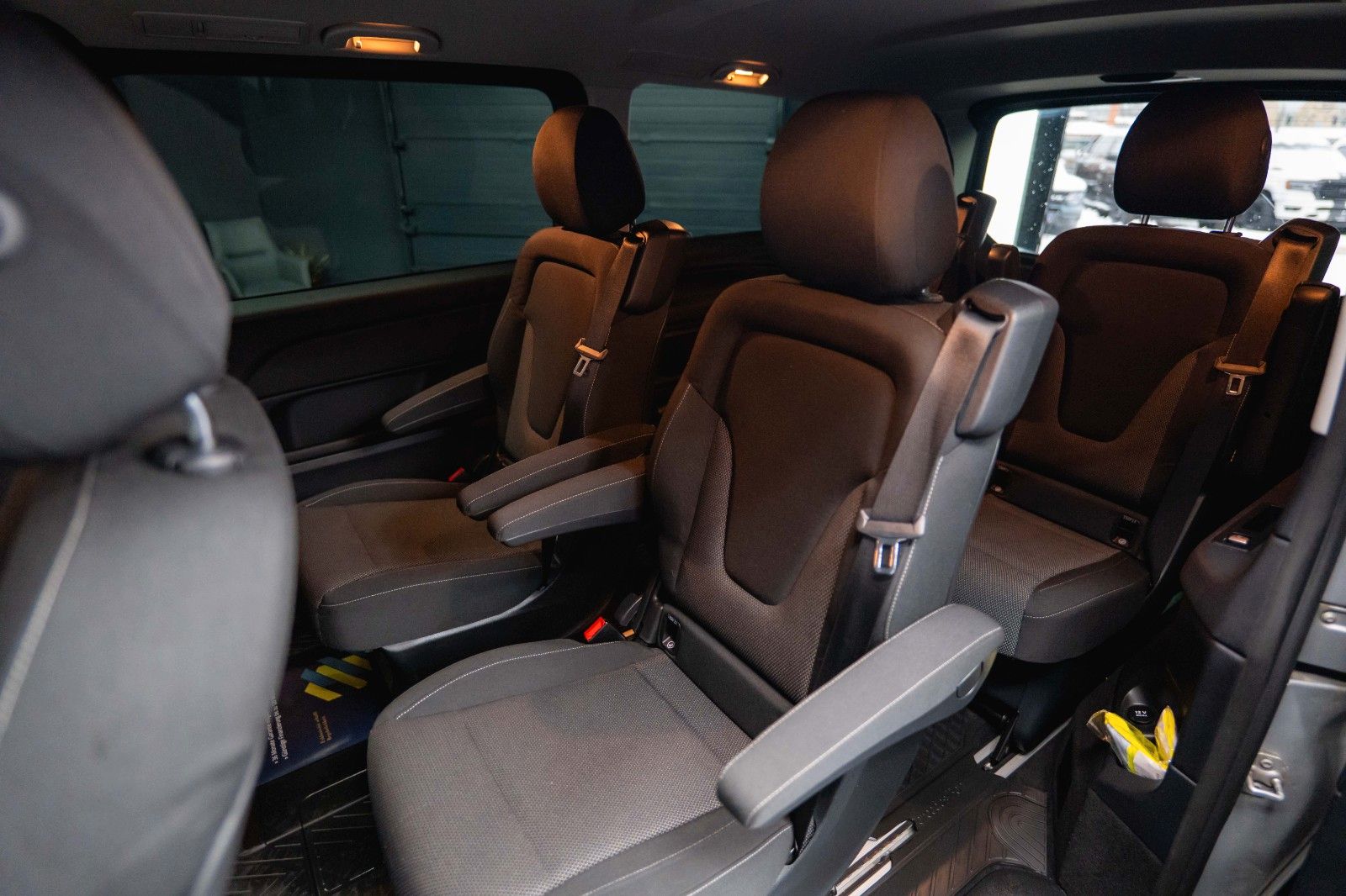 Fahrzeugabbildung Mercedes-Benz V 220 CDI EDITION Sport lang *ACC*DAB*6 Sitze*