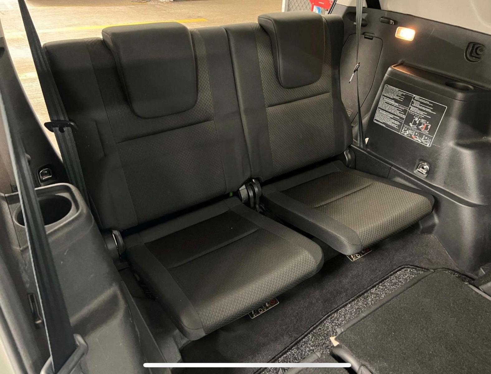 Toyota Corolla Verso 2004 — photo 14