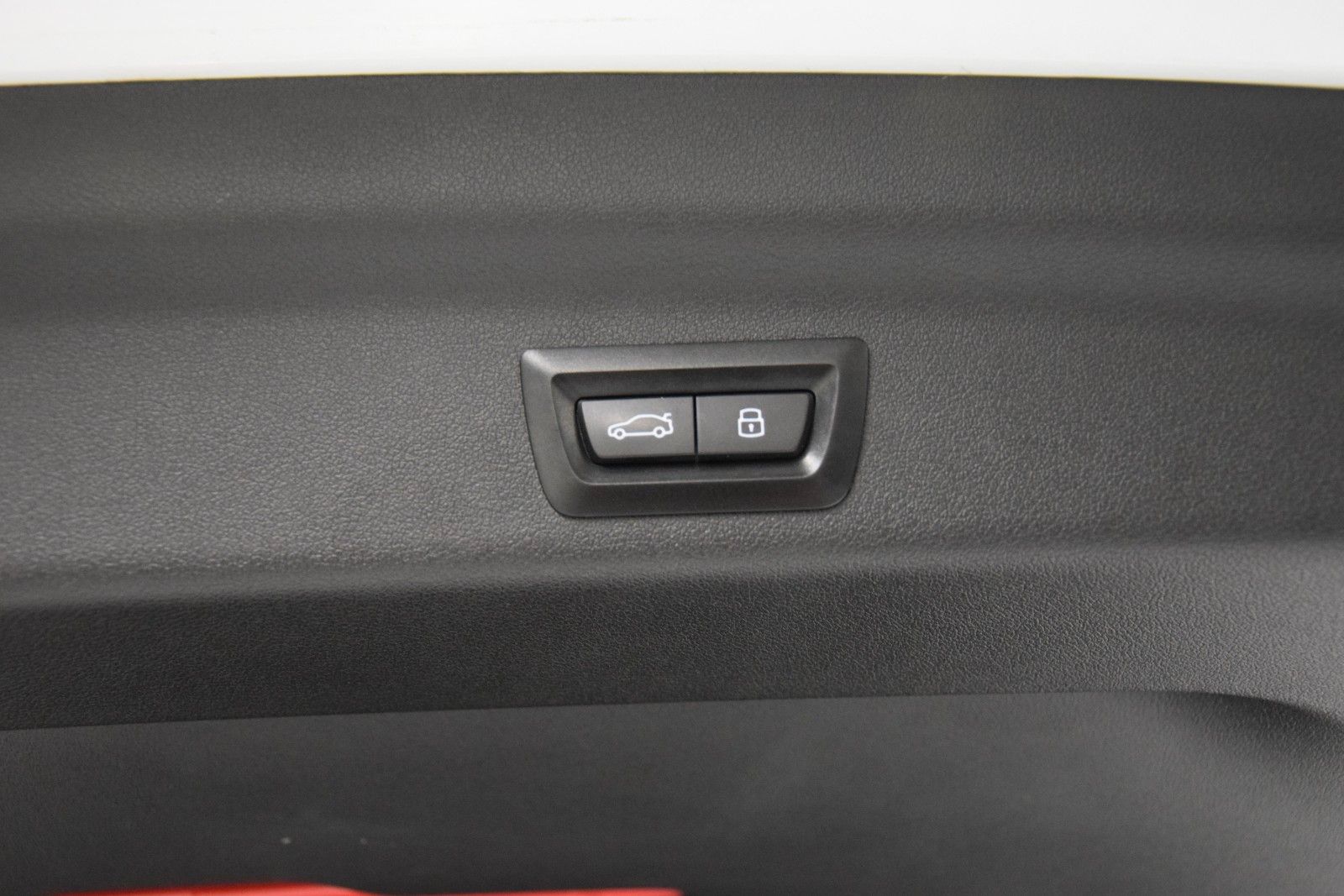 Fahrzeugabbildung BMW X1 sDrive 20 i M Sport Pano ACC HuD Memory H&k