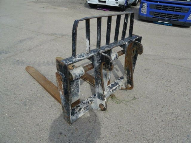 CAT 2154350 pallet forks