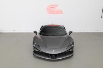 2022 Ferrari SF90 照片 6