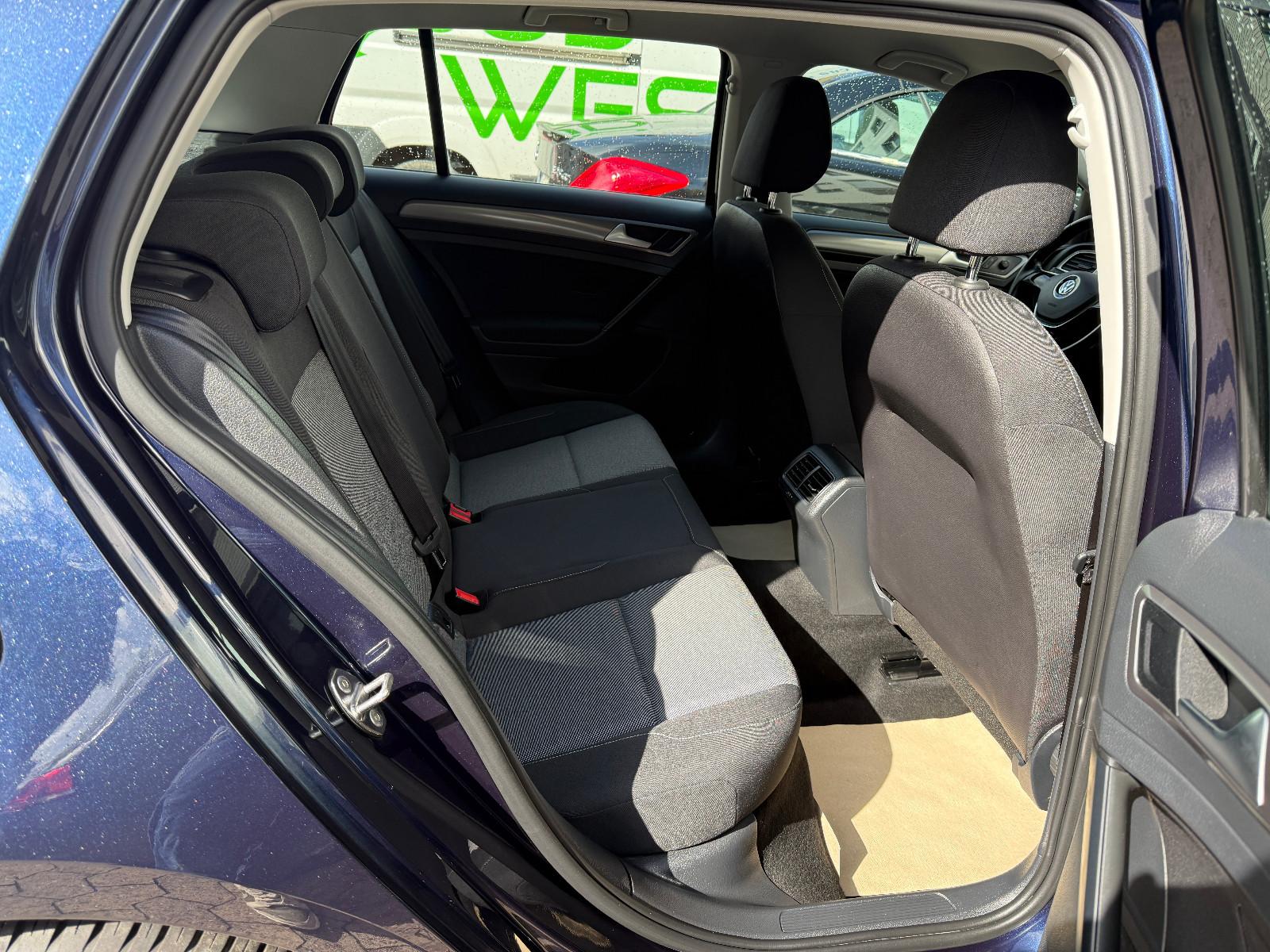 Volkswagen Golf VII 1.2 TSI Lim. BMT *PDC/AUX/Sitz-Hz*
