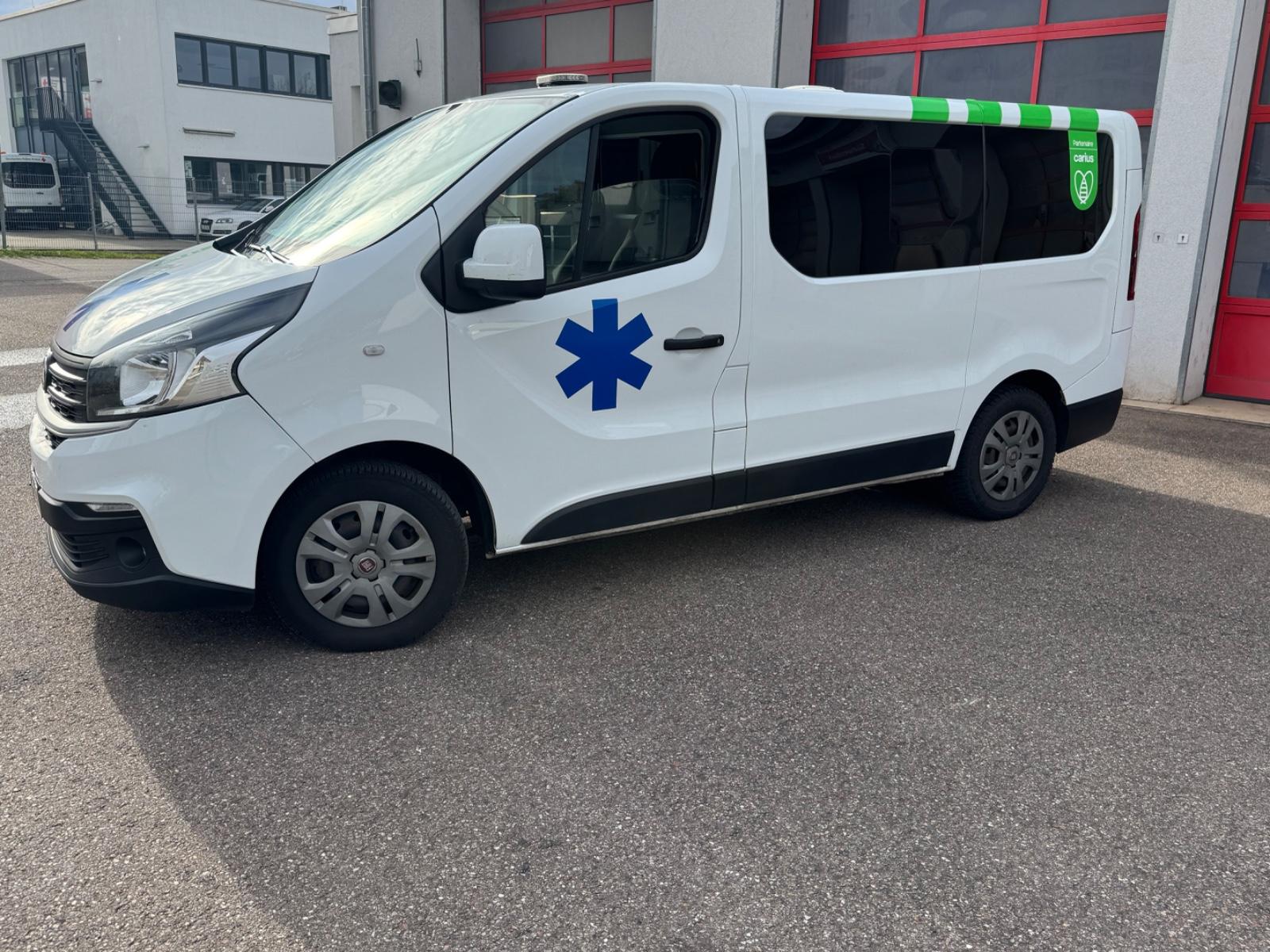 Fiat Talento Ambulance Krankenwagen Rettungswagen Kam