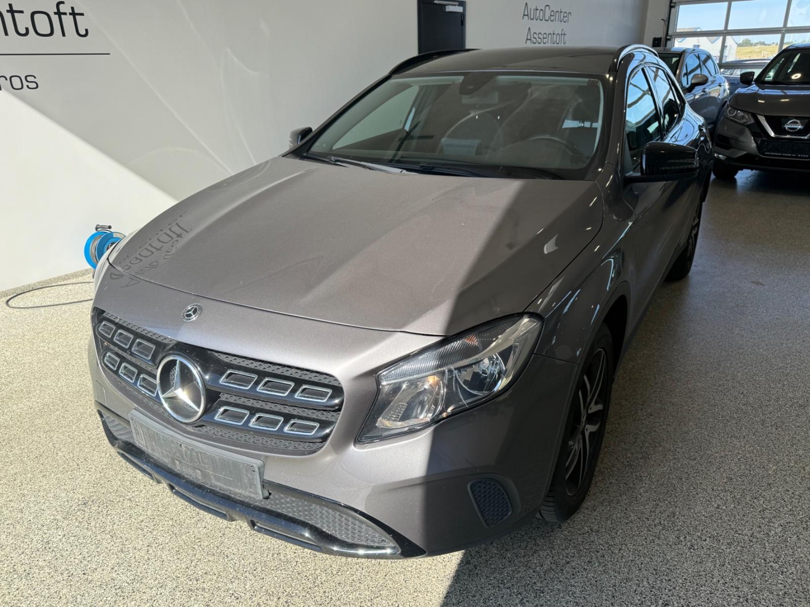 Mercedes-Benz GLA 220 4Matic Aut. Navi AHK Euro6