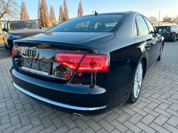 Audi A8 - 6