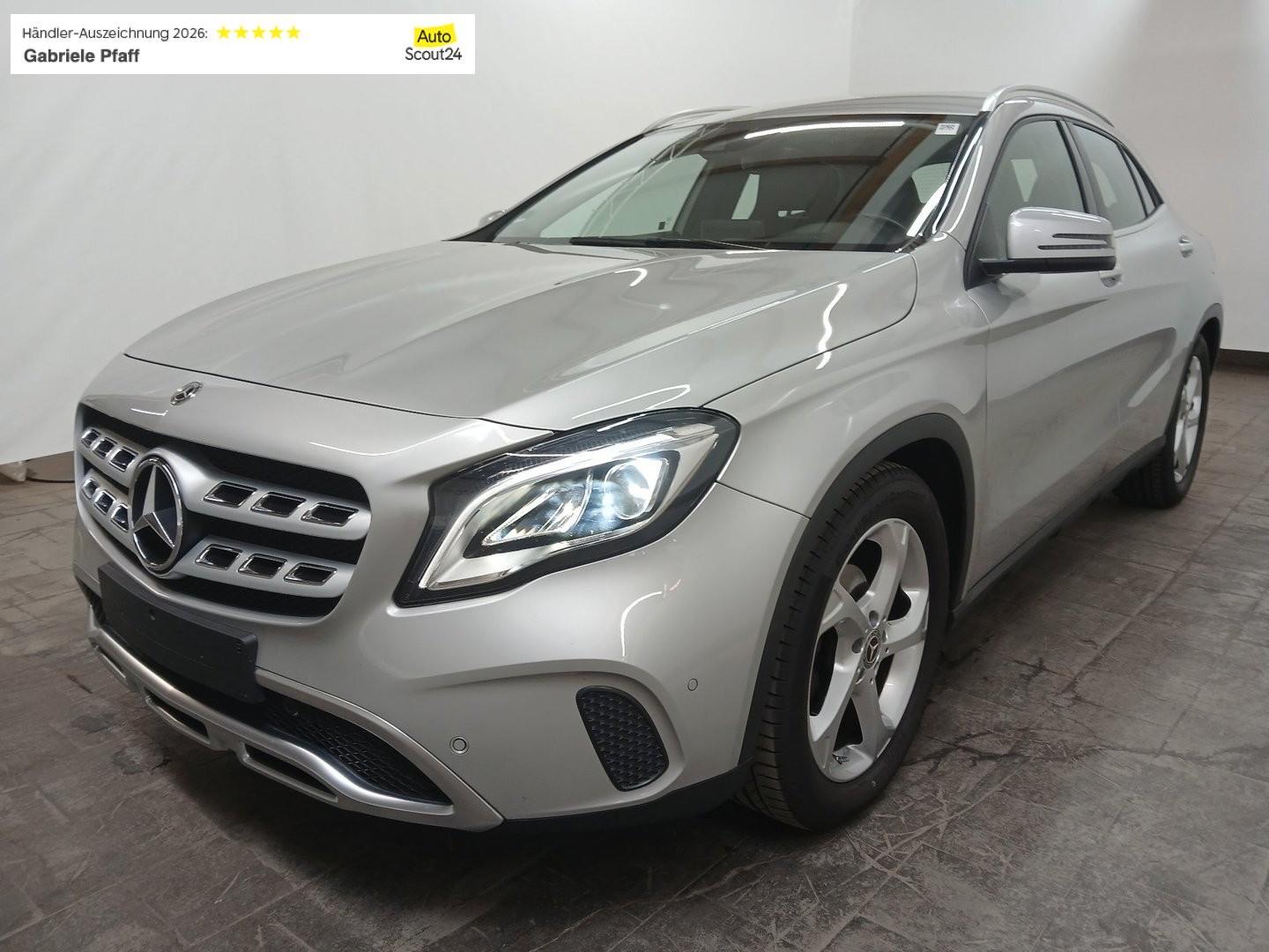 Mercedes-Benz GLA 180 *AUTOM*URBAN*PDC*SH*CD*LED*18Zoll*NAVI