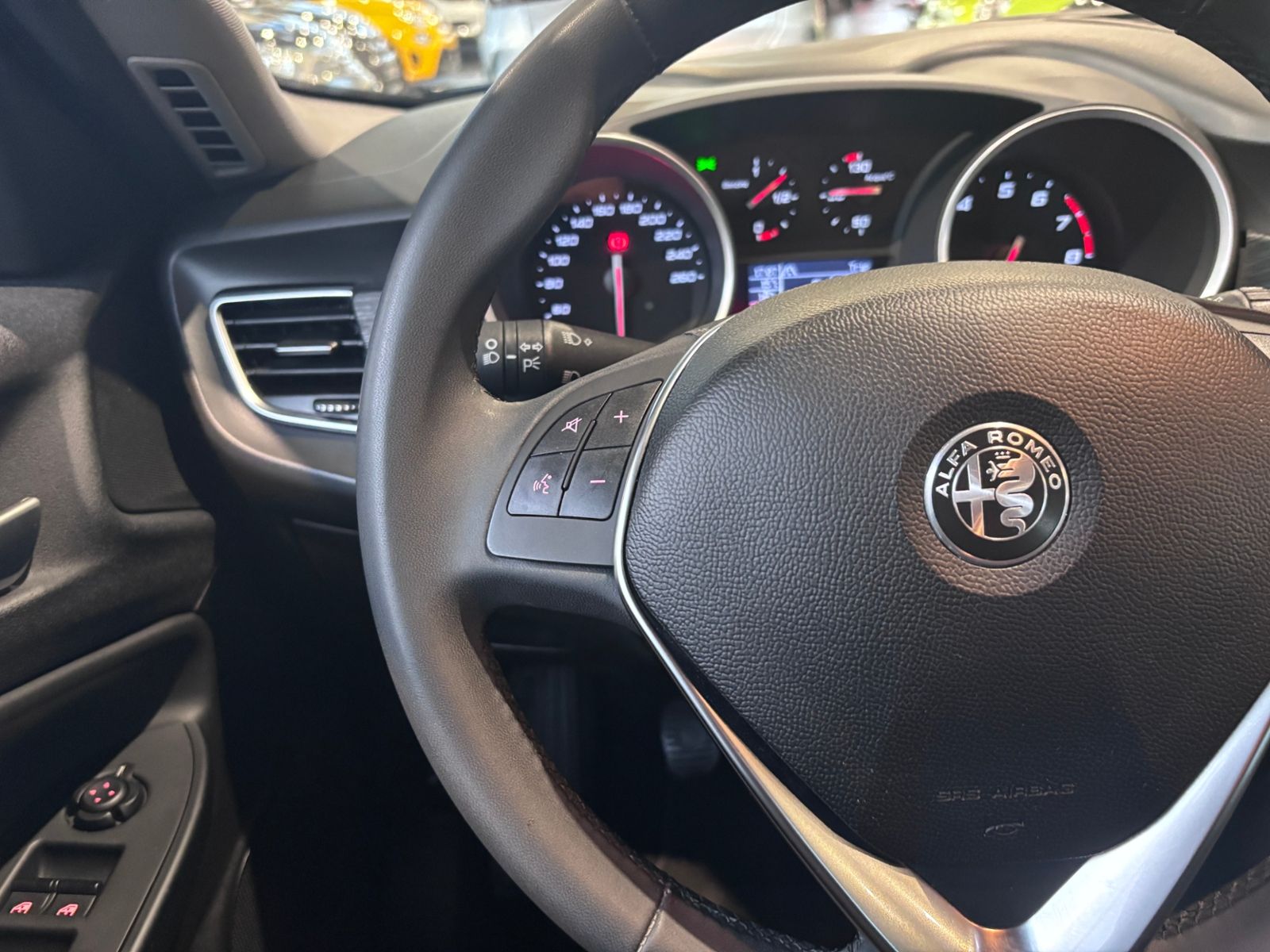 Fahrzeugabbildung Alfa Romeo Giulietta Basis KLIMA NAVI
