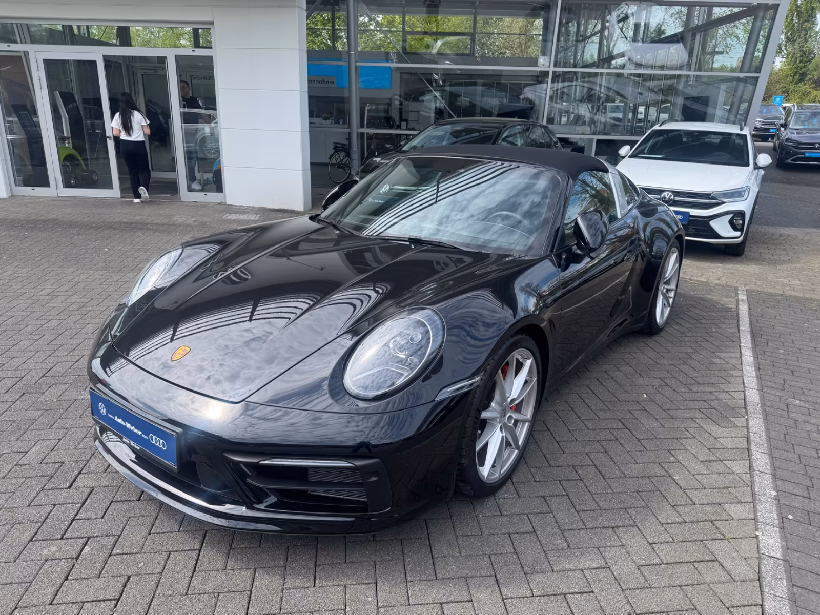 Porsche 992 Targa 4S LIFT Matrix Burmester3D Top Zustand
