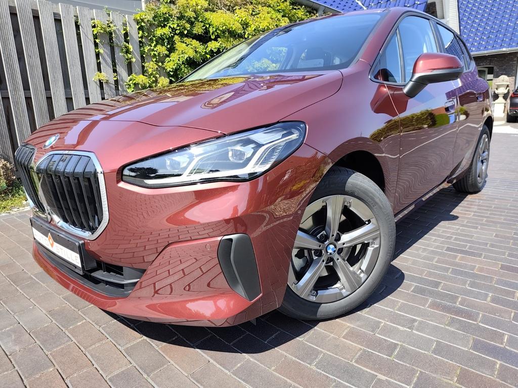 BMW 218