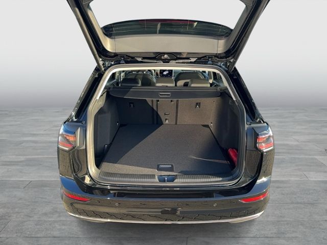 Golf VIII Variant STYLE 1.5 eTSI IQ LIGHT ASSIST