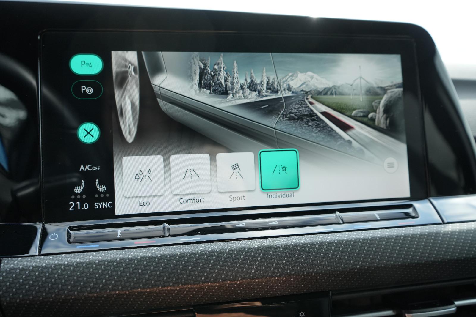 Volkswagen Golf VIII Lim. R-Line eTSI LED LHZ ACC DCC, миниатюра 24