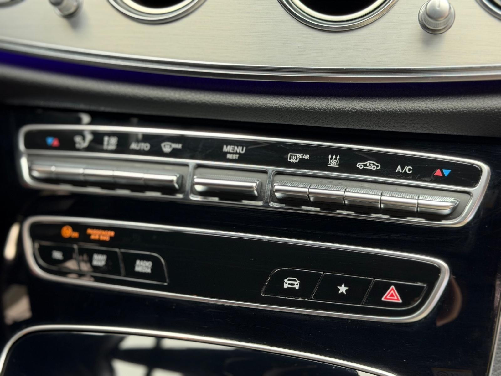 Mercedes-Benz E 300de Limousine / Multibeam-LED / Widescreen