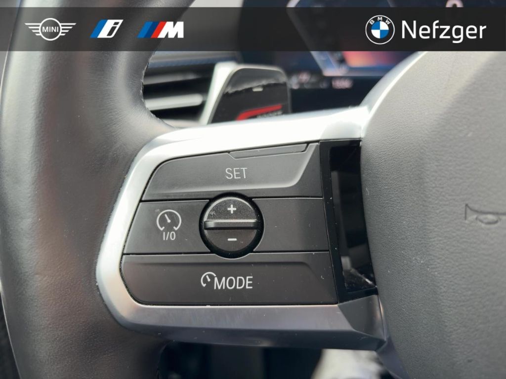 BMW X1 xDrive25e M Sport LED HUD AHK Lenkradheiz foto 16