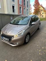 Peugeot 208 1.4 Active 95 VTi Active - nur 75000km