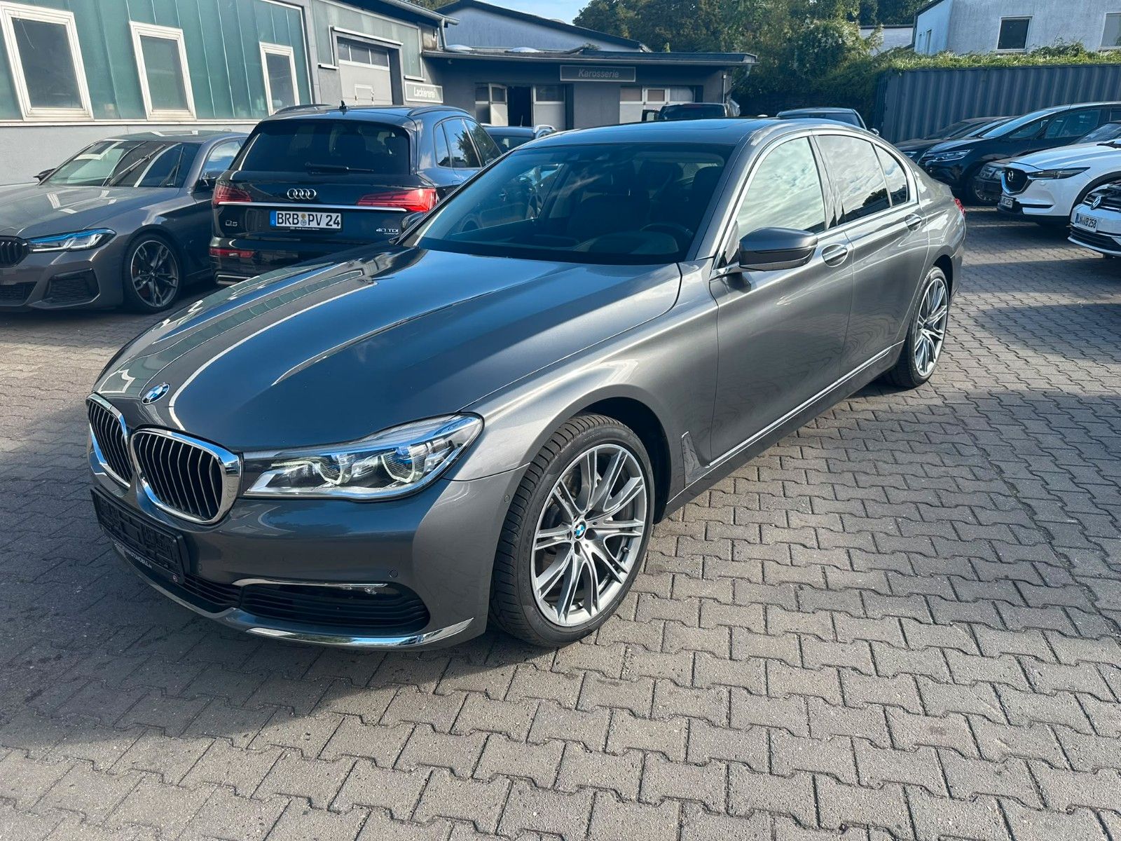 BMW 740 - 1