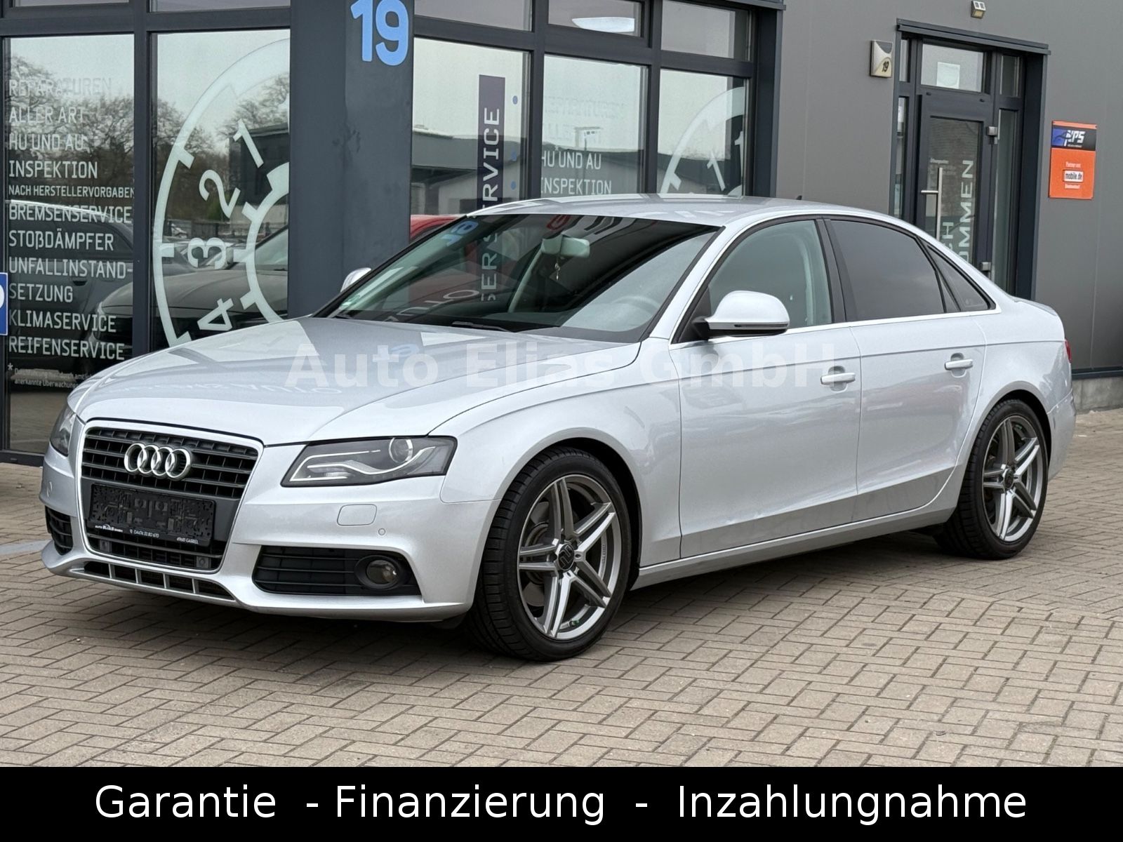 Audi A4 - 1