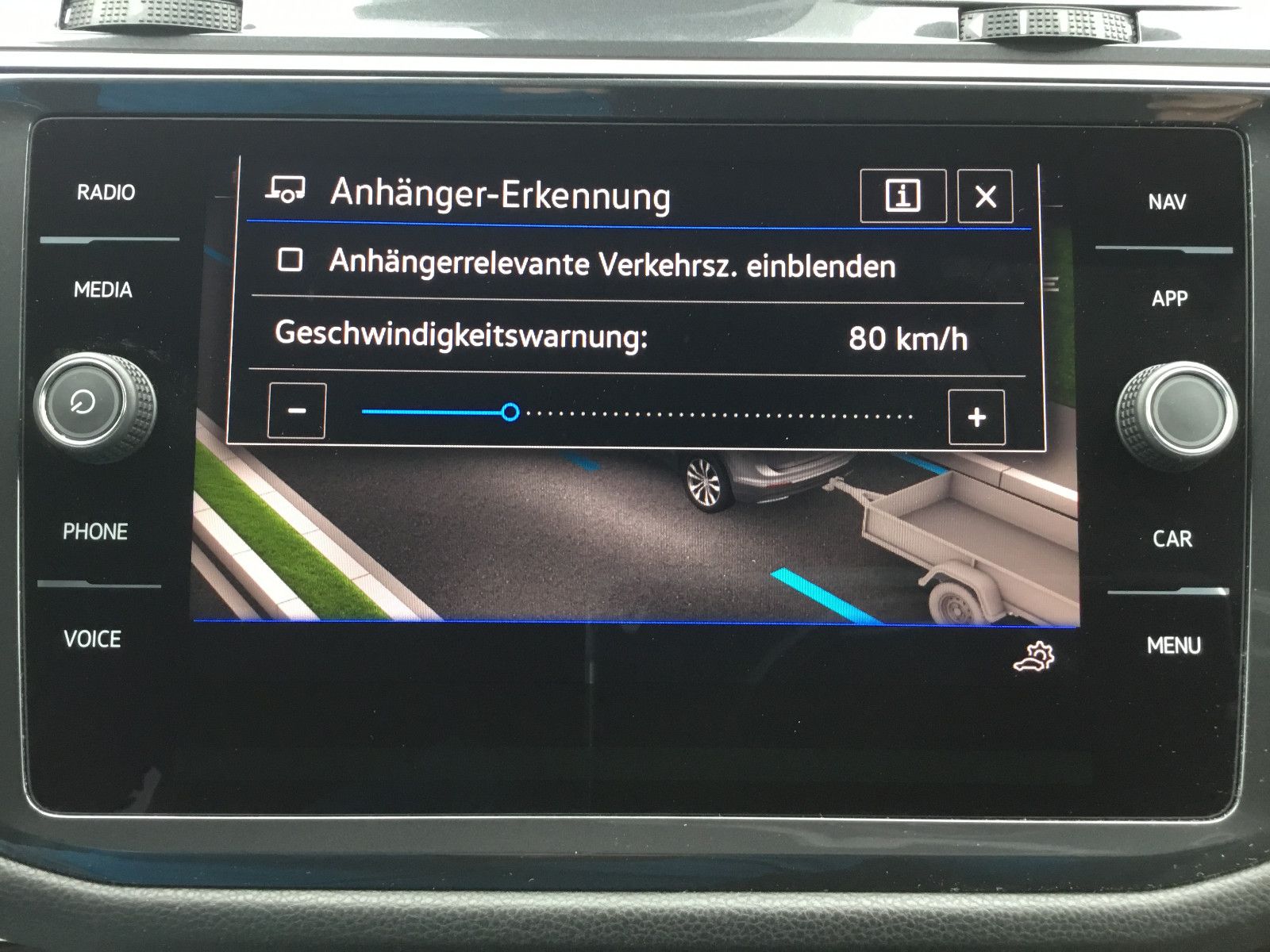 Fahrzeugabbildung Volkswagen Tiguan Allspace 2.0 TDI DSG 4M R-Line+AHK+20"