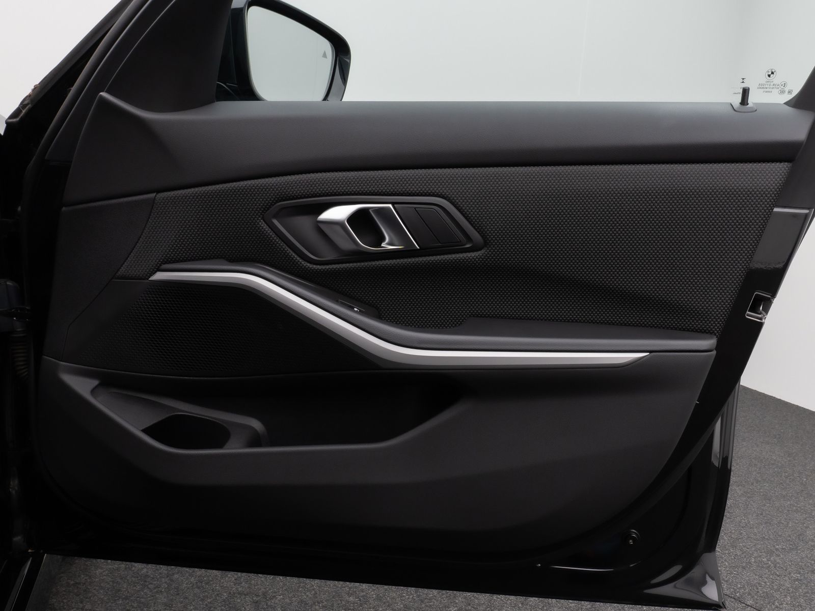 Fahrzeugabbildung BMW 330i xD DAB HUD CockPitPro PDCFernlichtassist